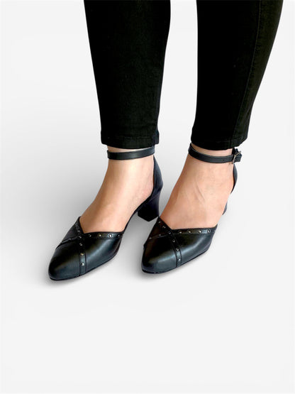 Scarlet Heel - Black Leather