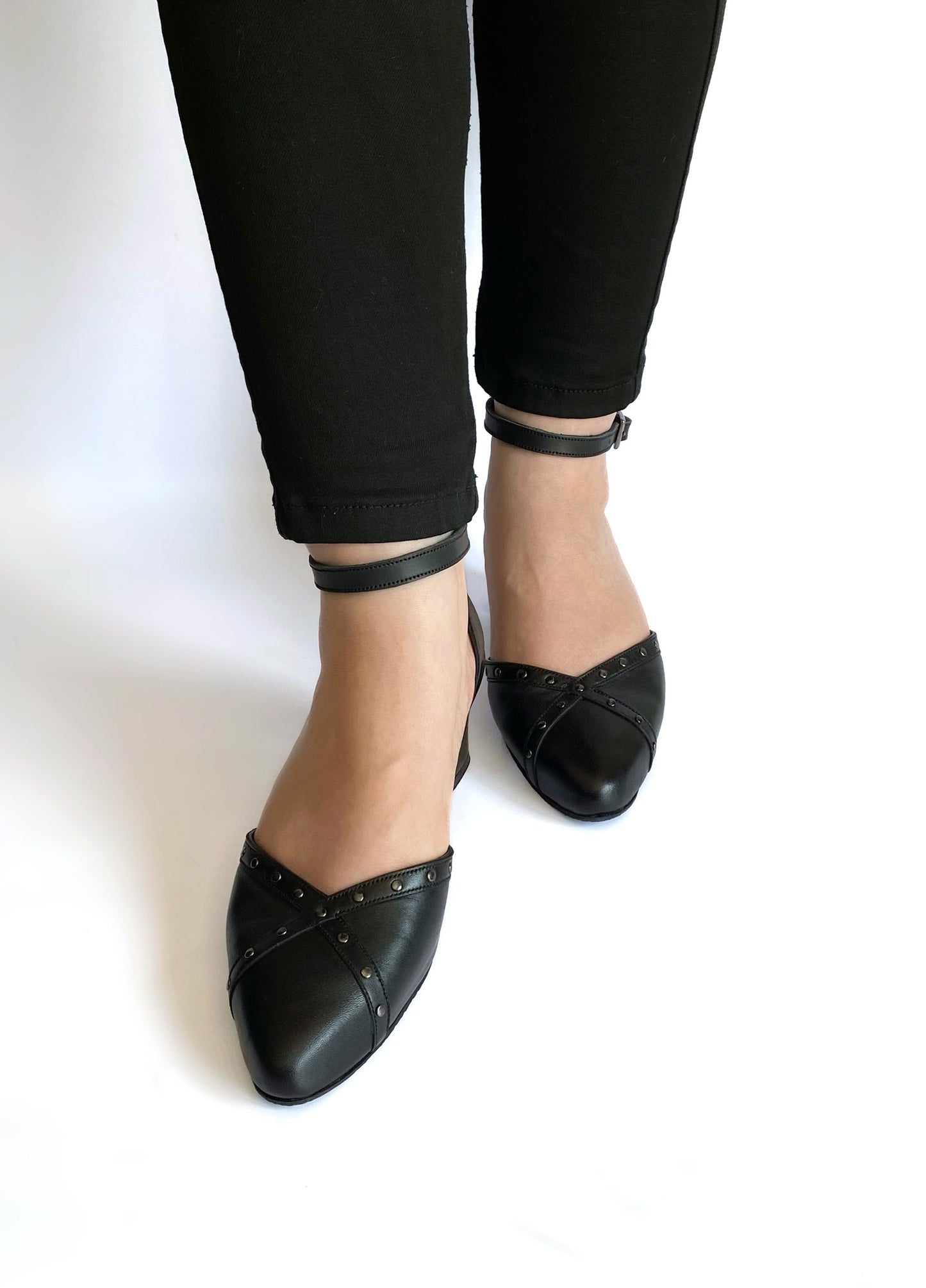 Scarlet Heel - Black Leather