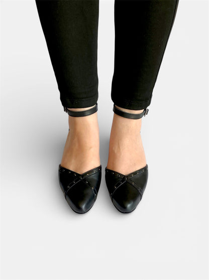 Scarlet Heel - Black Leather