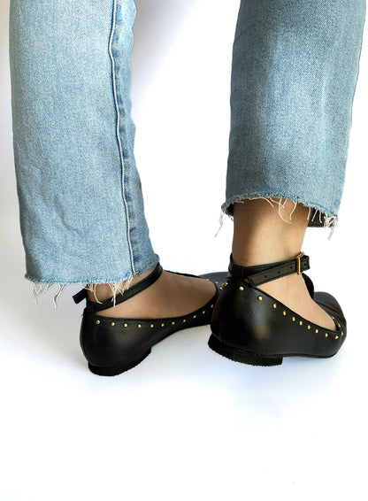 Dakota Pump - Black Leather