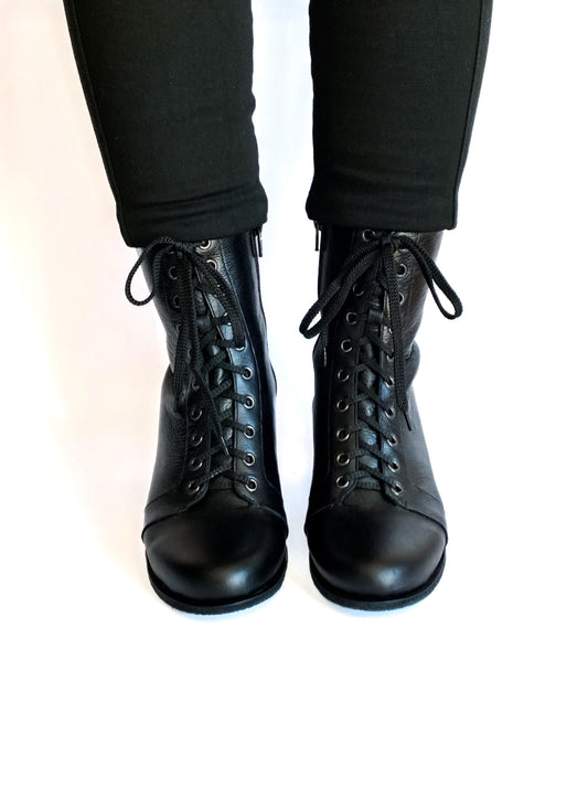 Roxy Boot - Black Leather